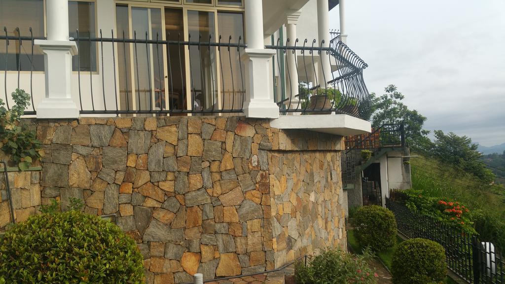 36 Bed & Breakfast Kandy Esterno foto