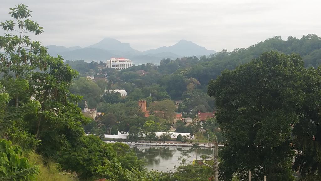 36 Bed & Breakfast Kandy Esterno foto