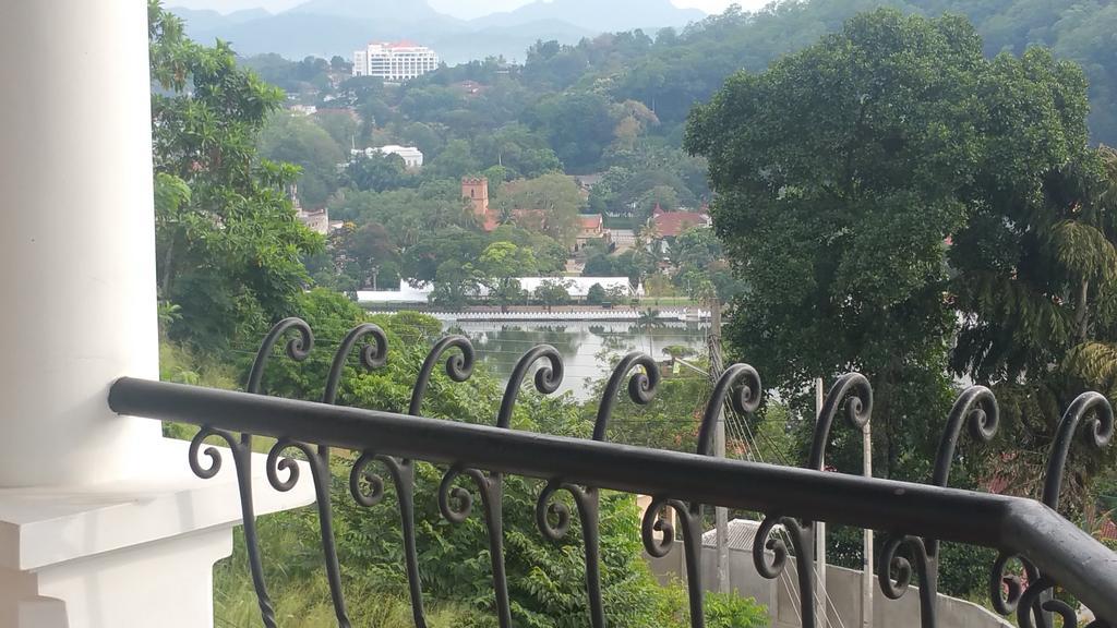 36 Bed & Breakfast Kandy Esterno foto