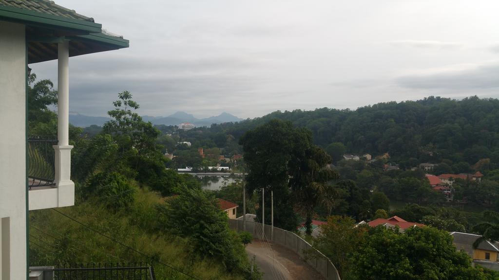 36 Bed & Breakfast Kandy Esterno foto